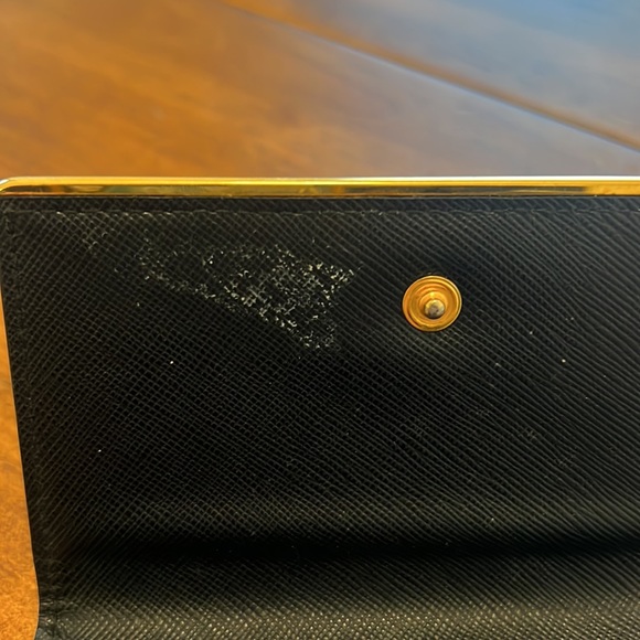 Prada Wallet - Picture 4 of 6